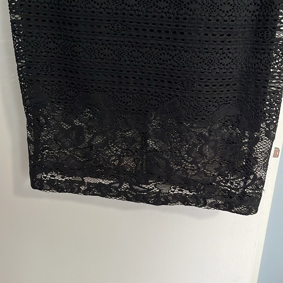 Guess, Black Lace, Size 12 - Picture 4 of 6